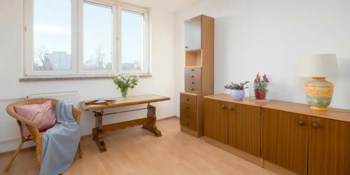 Wohnzimmer in einer Wohnung in Polen