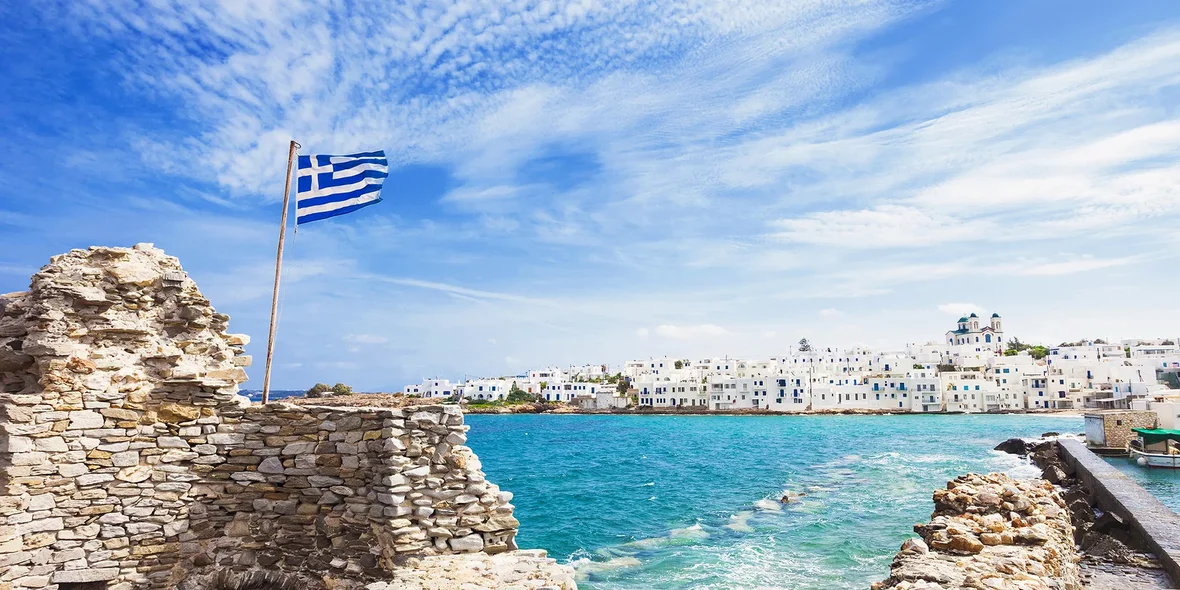 How to obtain a Golden Visa for buying a property in Greece