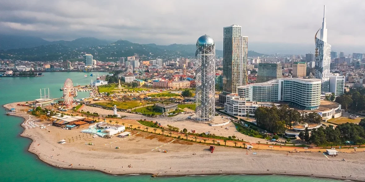 Real estate in Batumi on the first line is rapidly getting cheaper