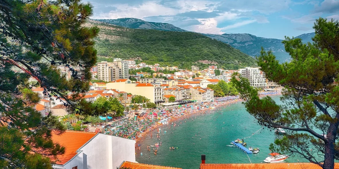 You can live by yourself or rent it out. A selection of cheap flats in Montenegro from €42,000