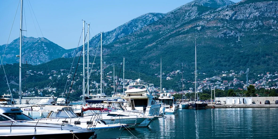 Yachthafen in Montenegro