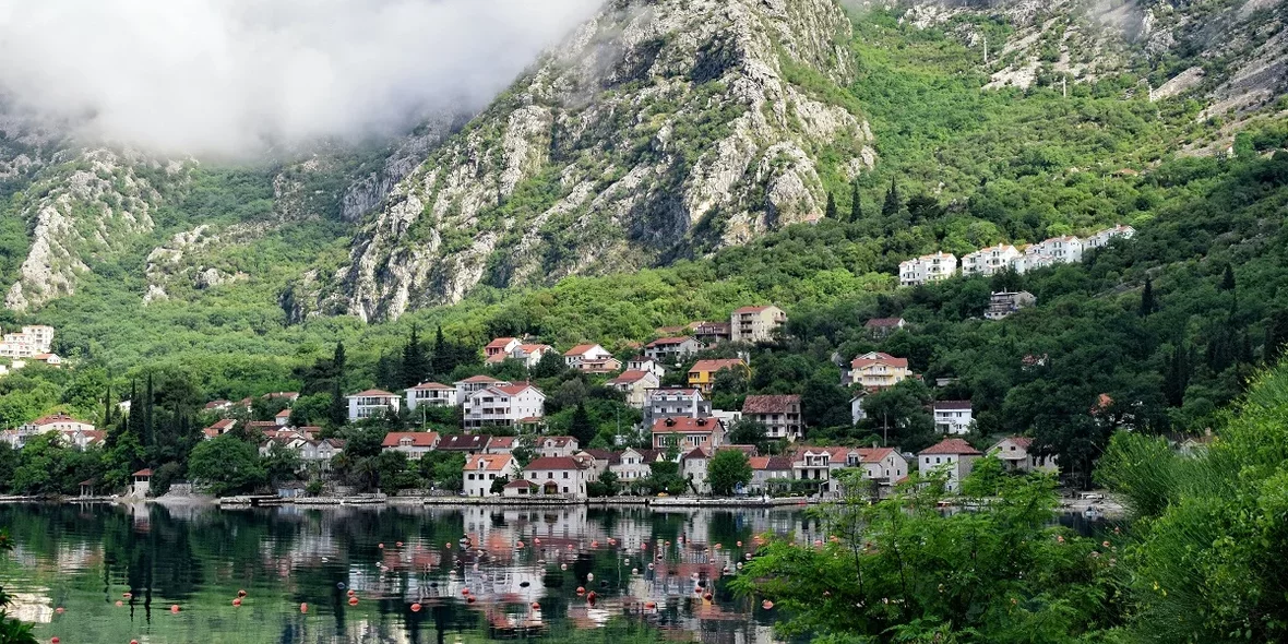 Это завораживающая красота. Нашли три виллы в Черногории, которые стоит увидеть