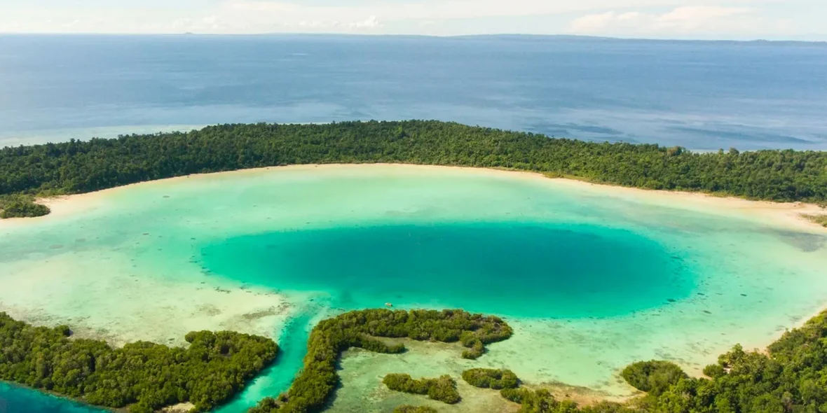Готовы стать владельцем собственного тропического рая? На Бали продается огромный архипелаг 