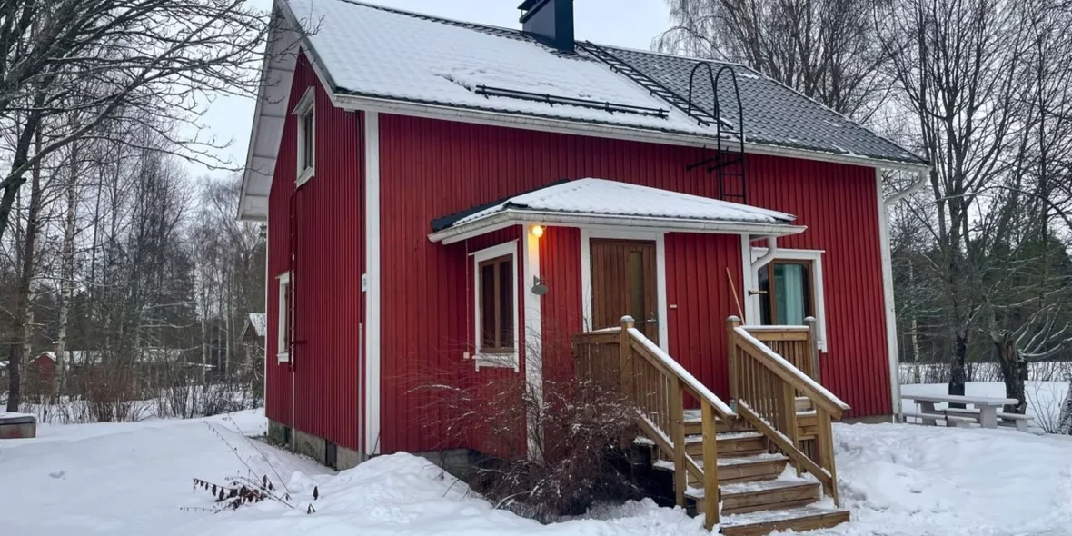 красный деревянный дом в Финляндии в провинции Южная Остроботния