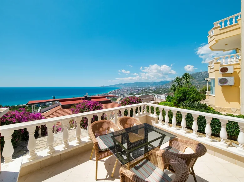 4 bedroom Villa  Kargıcak, Turkey