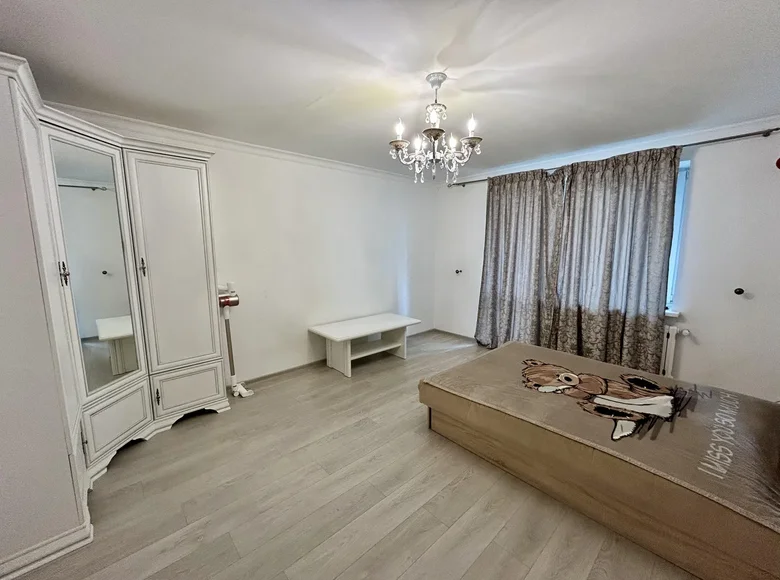 Mieszkanie 2 pokoi 67 m² Żodzino, Białoruś