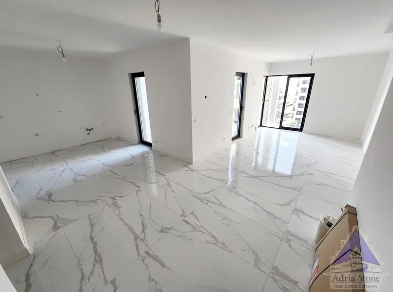 2 bedroom apartment 81 m² Rafailovici, Montenegro