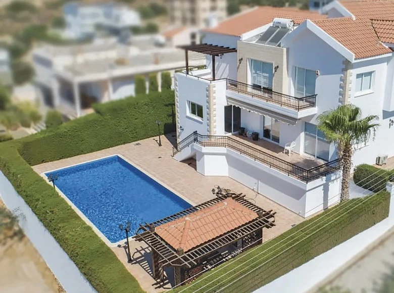 Дом 5 спален 319 м² Demos Agiou Athanasiou, Кипр