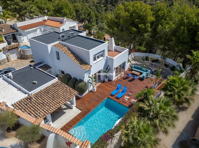 Villa de tres dormitorios 198 m² Altea, Španjolska