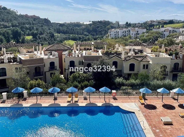 Mieszkanie 3 pokoi 140 m² Benahavis, Hiszpania