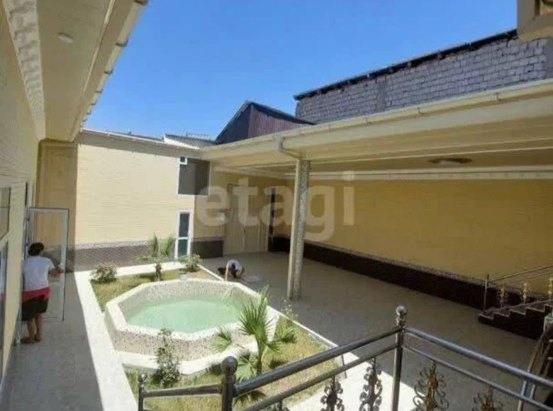 Kottej 5 xonalar 250 m² Samarqandda