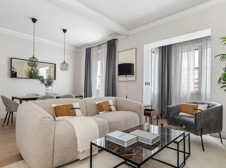 Apartamento 2 habitaciones 118 m² Madrid, Španjolska