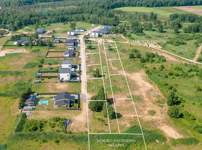 Land  Raisteniskes, Lithuania