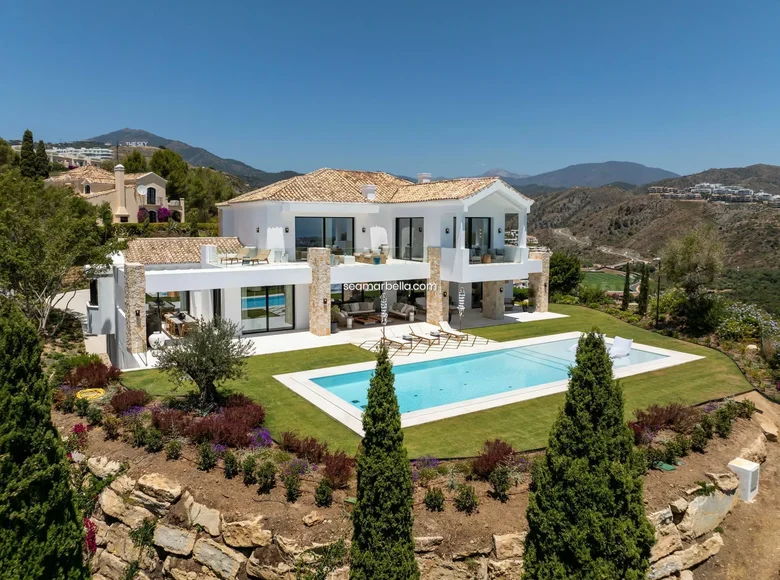 Villa 8 bedrooms  Benahavis, Spain