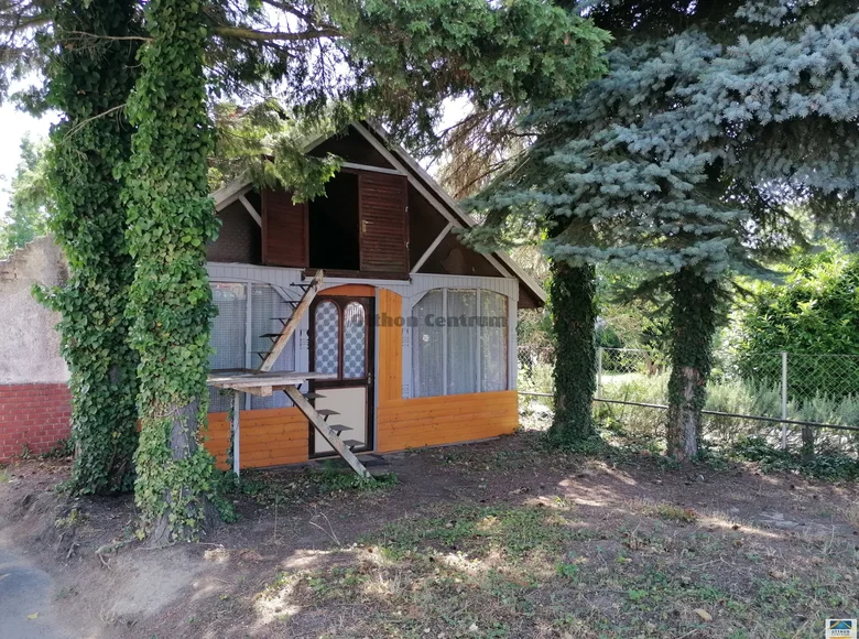 House 40 m² Buek, Hungary