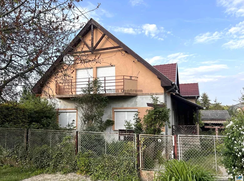 9 room house 204 m² Siofok, Hungary