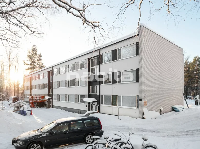 Mieszkanie 3 pokoi 81 m² Jyvaeskylae sub-region, Finlandia