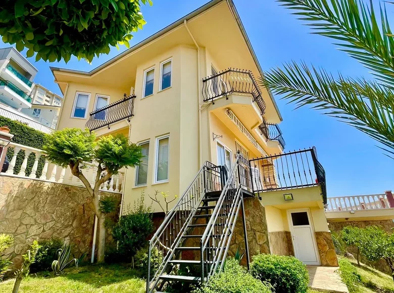 Mieszkanie 4 pokoi 192 m² Alanya, Turcja
