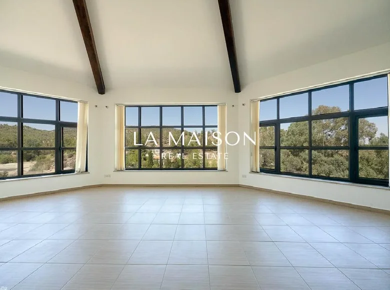 4 bedroom house 340 m² Lythrodontas, Cyprus