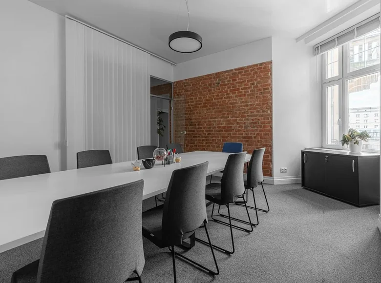 Commercial property 4 rooms 115 m² in Warsaw, Poland