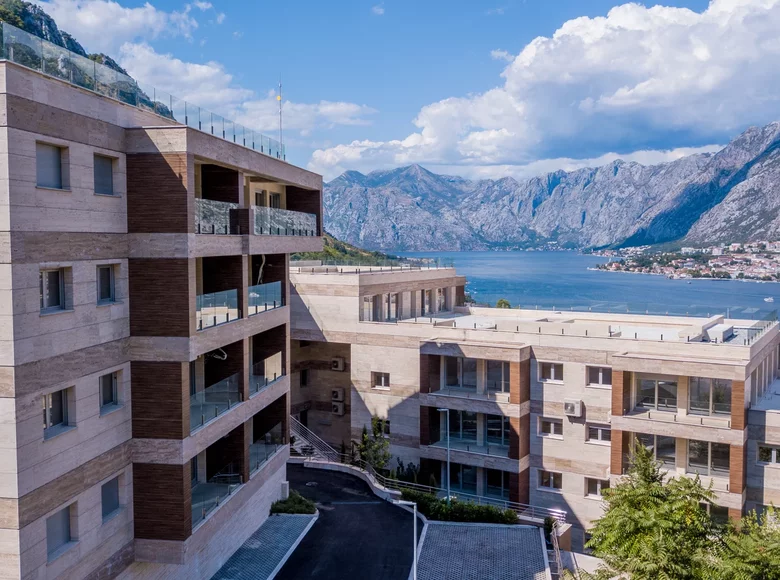 Mieszkanie 2 pokoi 64 m² Kotor, Czarnogóra