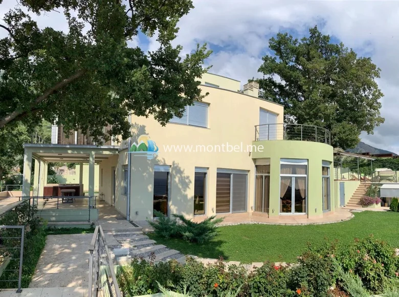 4-Schlafzimmer-Villa 370 m² Miljevci, Montenegro