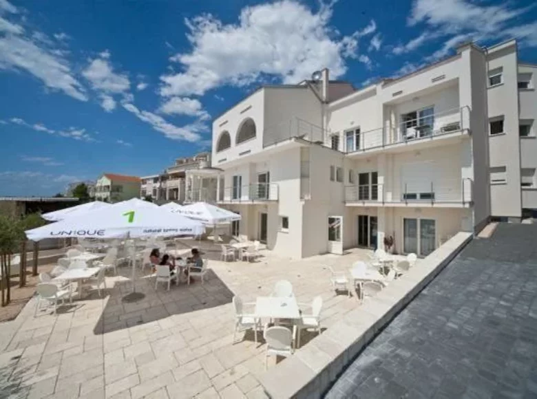 Hotel 1 880 m² in Grad Zadar, Croatia