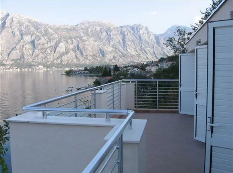 2 bedroom apartment 48 m² Kotor, Montenegro