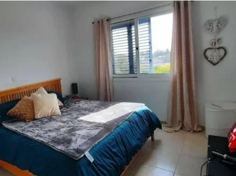 Mieszkanie 2 pokoi 82 m² Yeroskipou, Cyprus