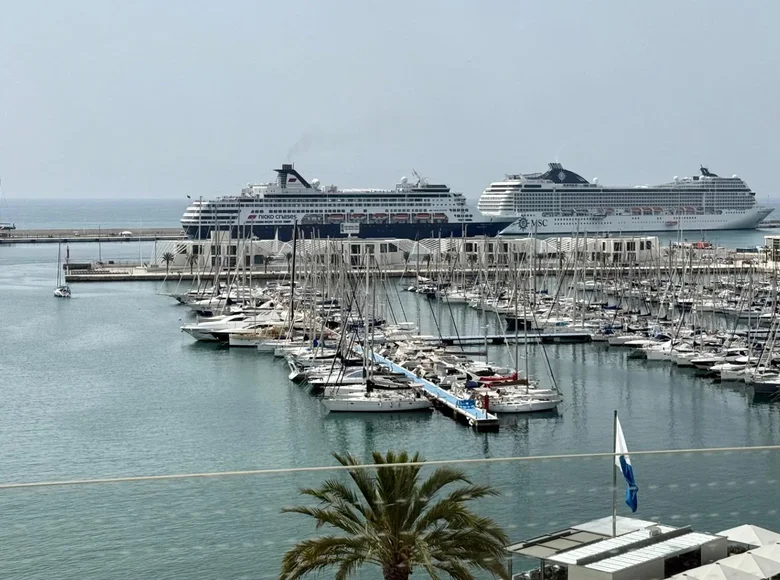 Apartamento 5 habitaciones  Alicante, Španjolska