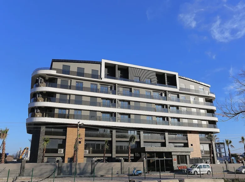 Mieszkanie 2 pokoi 60 m² Konyaalti, Turcja