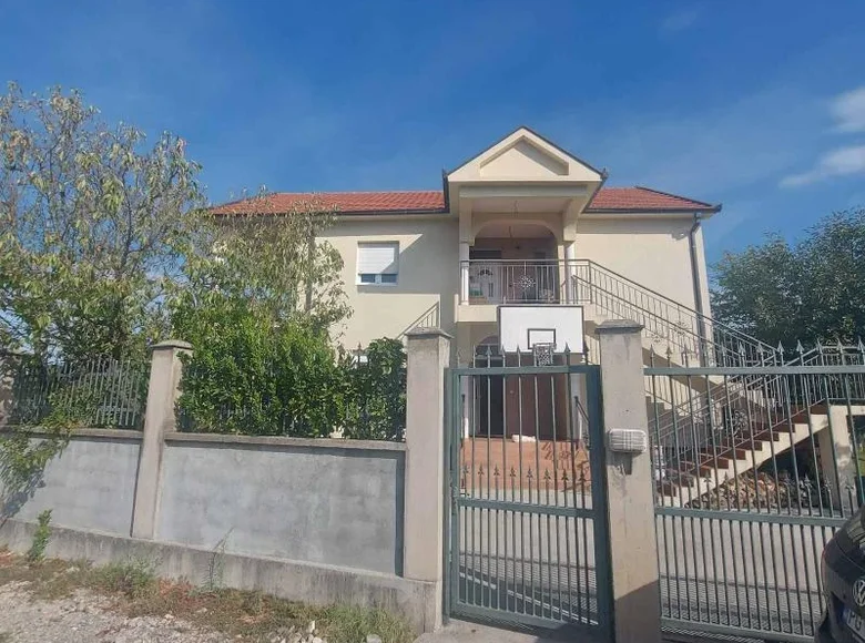 Maison 4 chambres 200 m² Municipalité de Danilovgrad, Monténégro