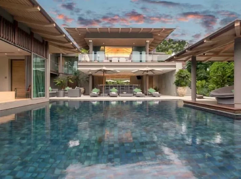 villa de 5 dormitorios 600 m² Phuket, Tailandia