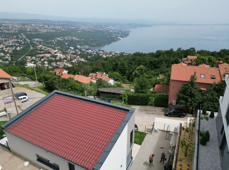 3-Schlafzimmer-Villa 180 m² Abbazia, Kroatien