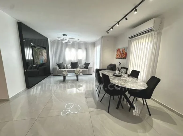 Mieszkanie 4 pokoi 110 m² Netanya, Izrael