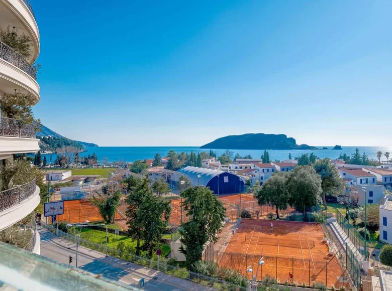 Mieszkanie 7 pokojów 177 m² Budva, Czarnogóra