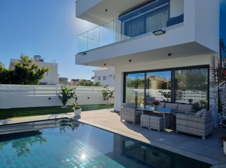 Casa 5 habitaciones 265 m² Minden, Chipre
