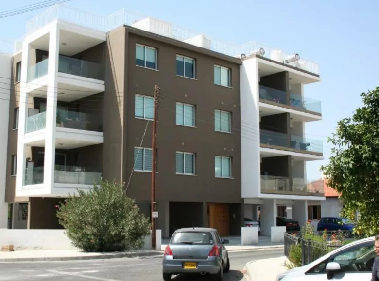 Commercial property 1 490 m² in Limassol, Cyprus