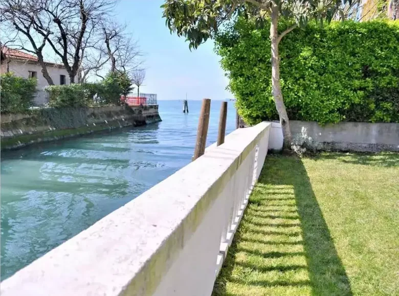 Townhouse 4 bedrooms  Venice, Italy