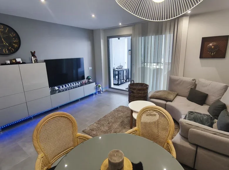 Mieszkanie 2 pokoi 109 m² Benalmadena, Hiszpania