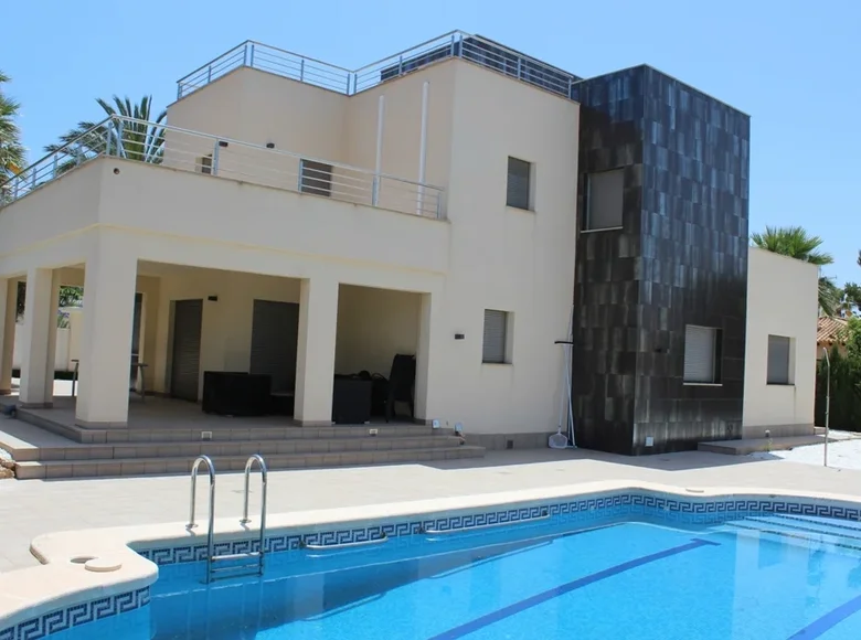 4 bedroom house 280 m² Orihuela, Spain