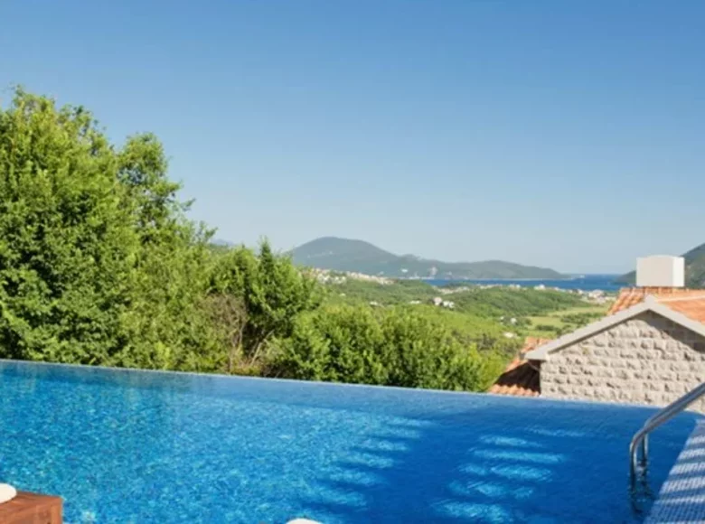 Villa de tres dormitorios 130 m² Herceg Novi, Montenegro