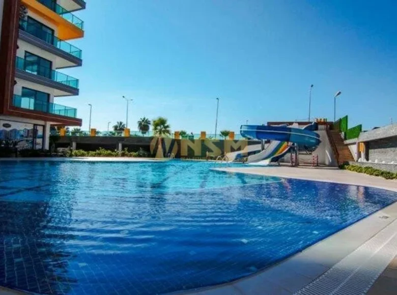 2 bedroom apartment 100 m² Mahmutlar, Turkey