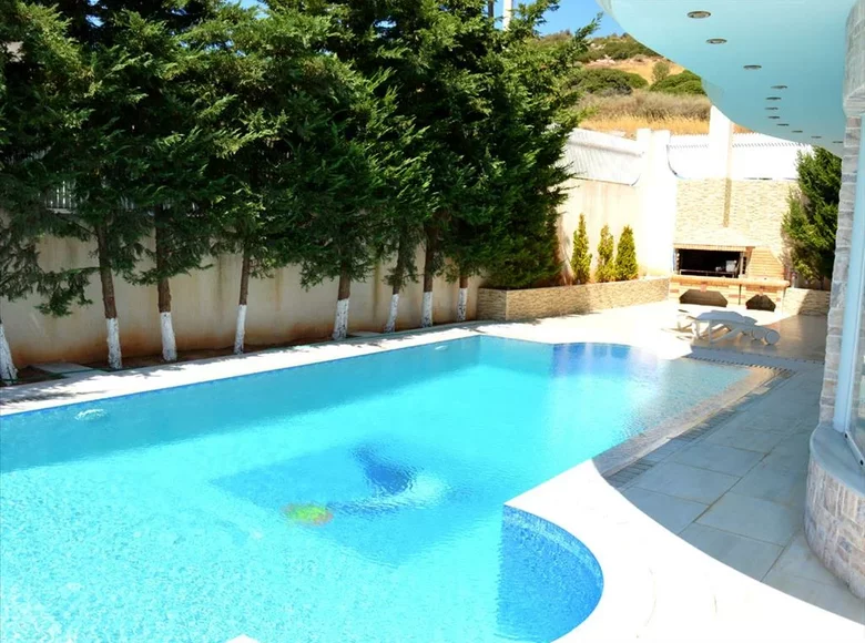 Villa 13 Zimmer 500 m² Agia Marina, Griechenland