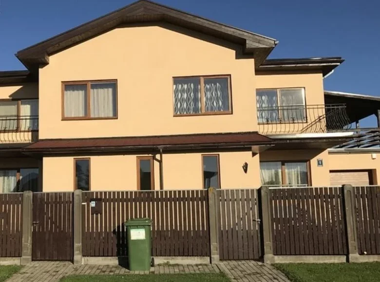 Casa 8 habitaciones 595 m² Babites novads, Letonia