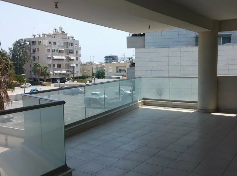 Commercial property 1 600 m² in Larnaca, Cyprus