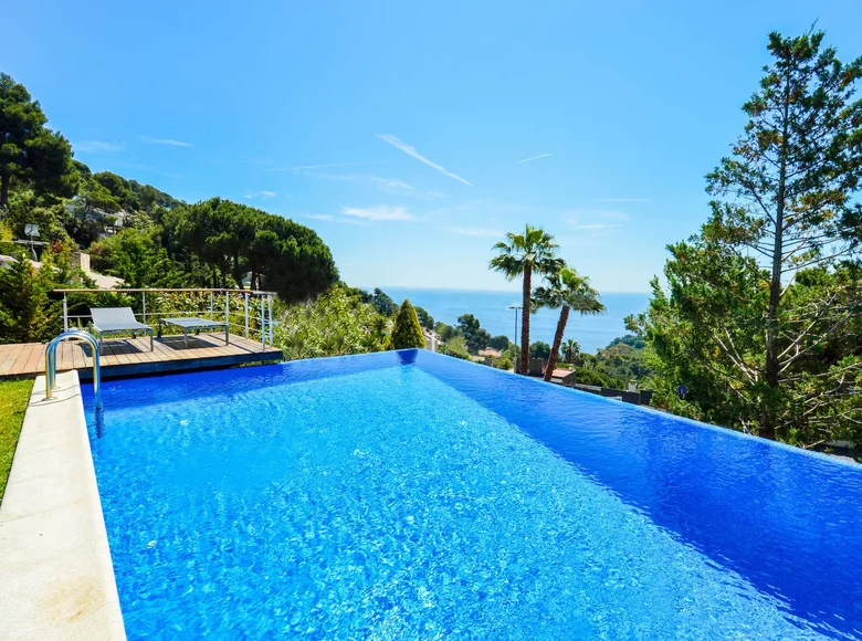 6 bedroom villa 600 m² Lloret de Mar, Spain