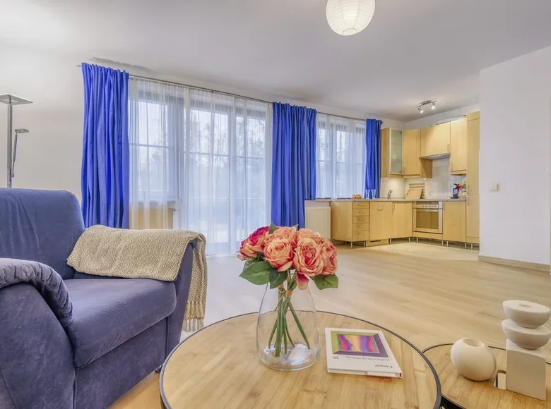 Wohnung 2 zimmer 79 m² Warschau, Polen