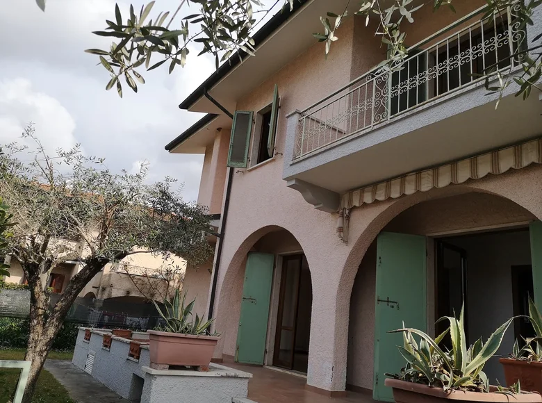 3 bedroom villa  Marina di Pietrasanta, Italy