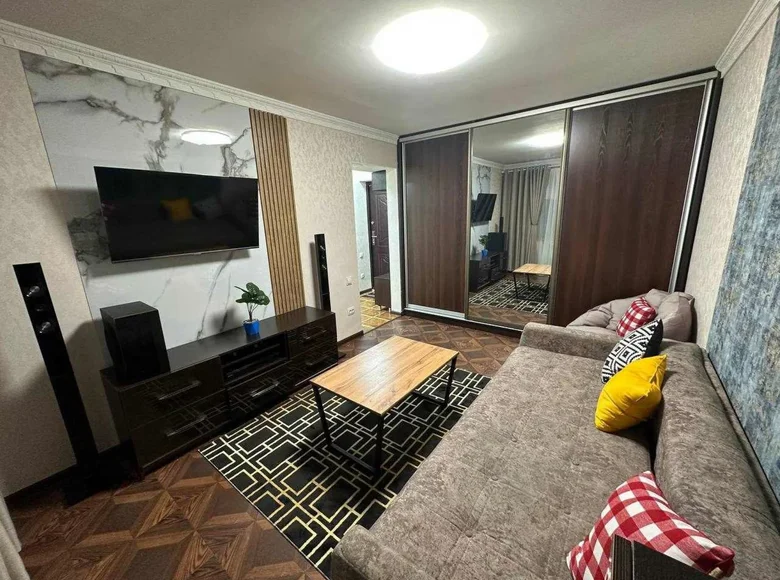 Kvartira 1 xona 28 m² Toshkentda